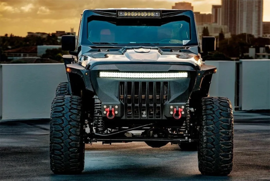 Jeep Wrangler 6x6 定制车款「Hemi Hellcat」正式拍卖-锋巢网
